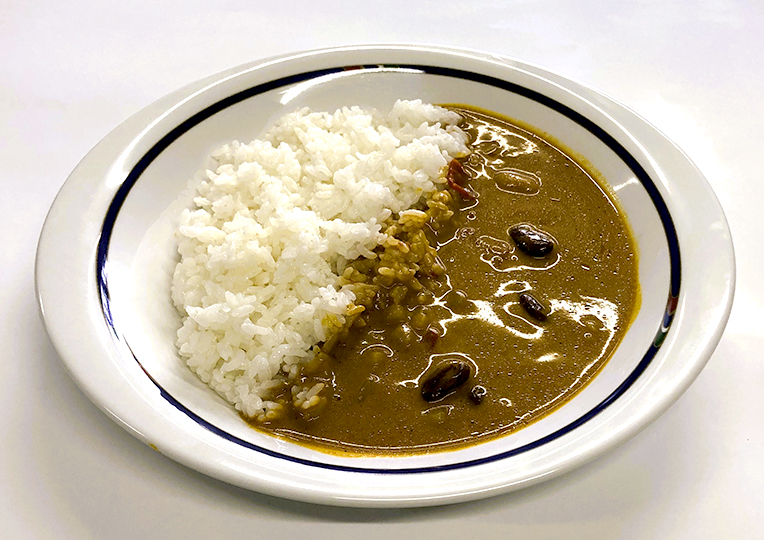 野菜と豆のマッサマンカレー(ベジタリアン推奨）
