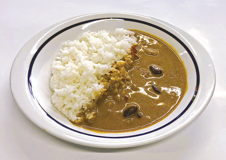 野菜と豆のマッサマンカレー(ベジタリアン推奨）