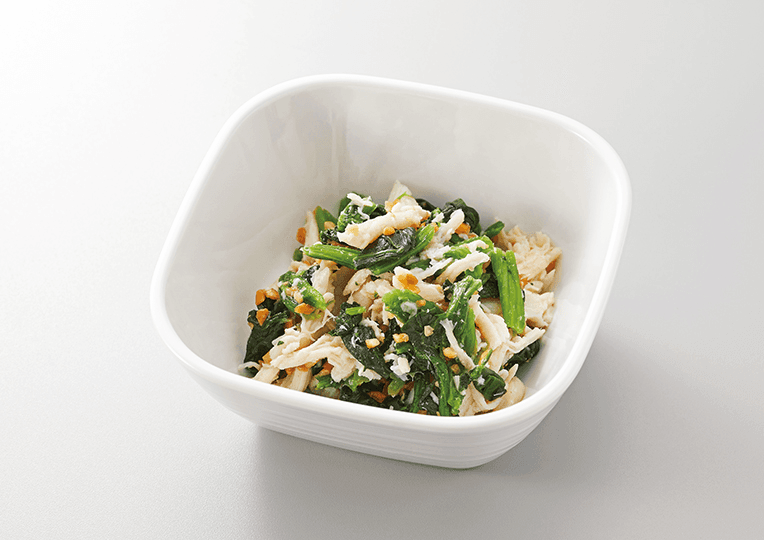 蒸し鶏とほうれん草のピーナツ和え